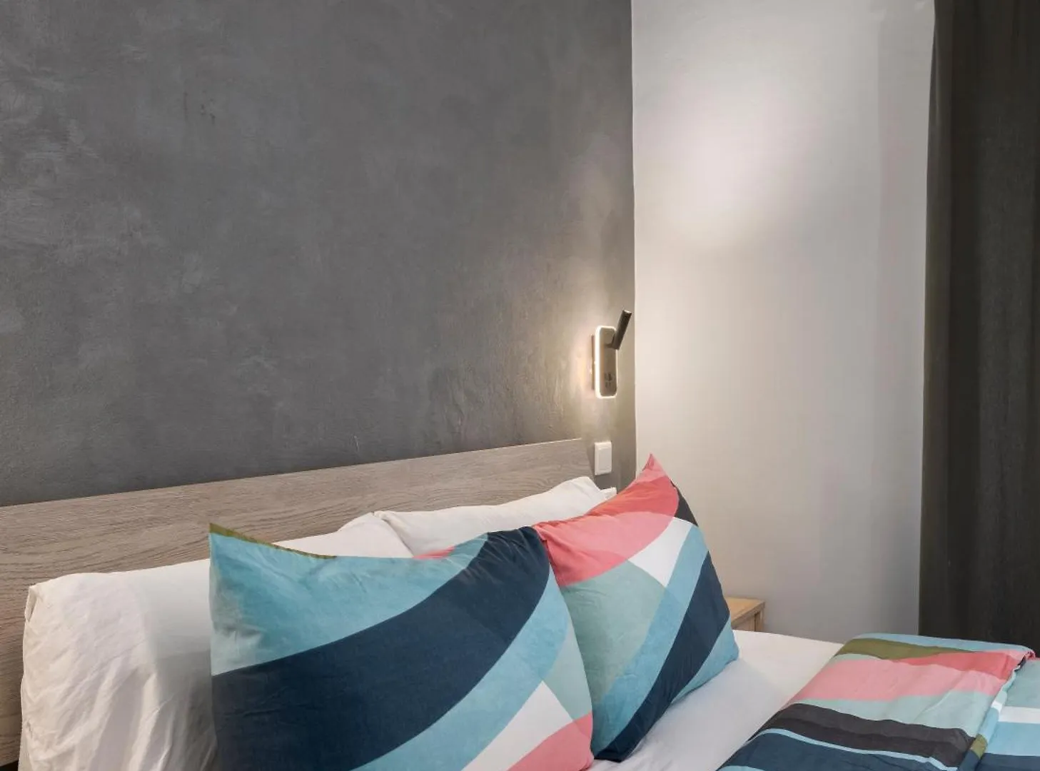 Modern 3 Bedroom & 3 Bathroom Apartment - Near Balluta Bay San Giuliano Malta