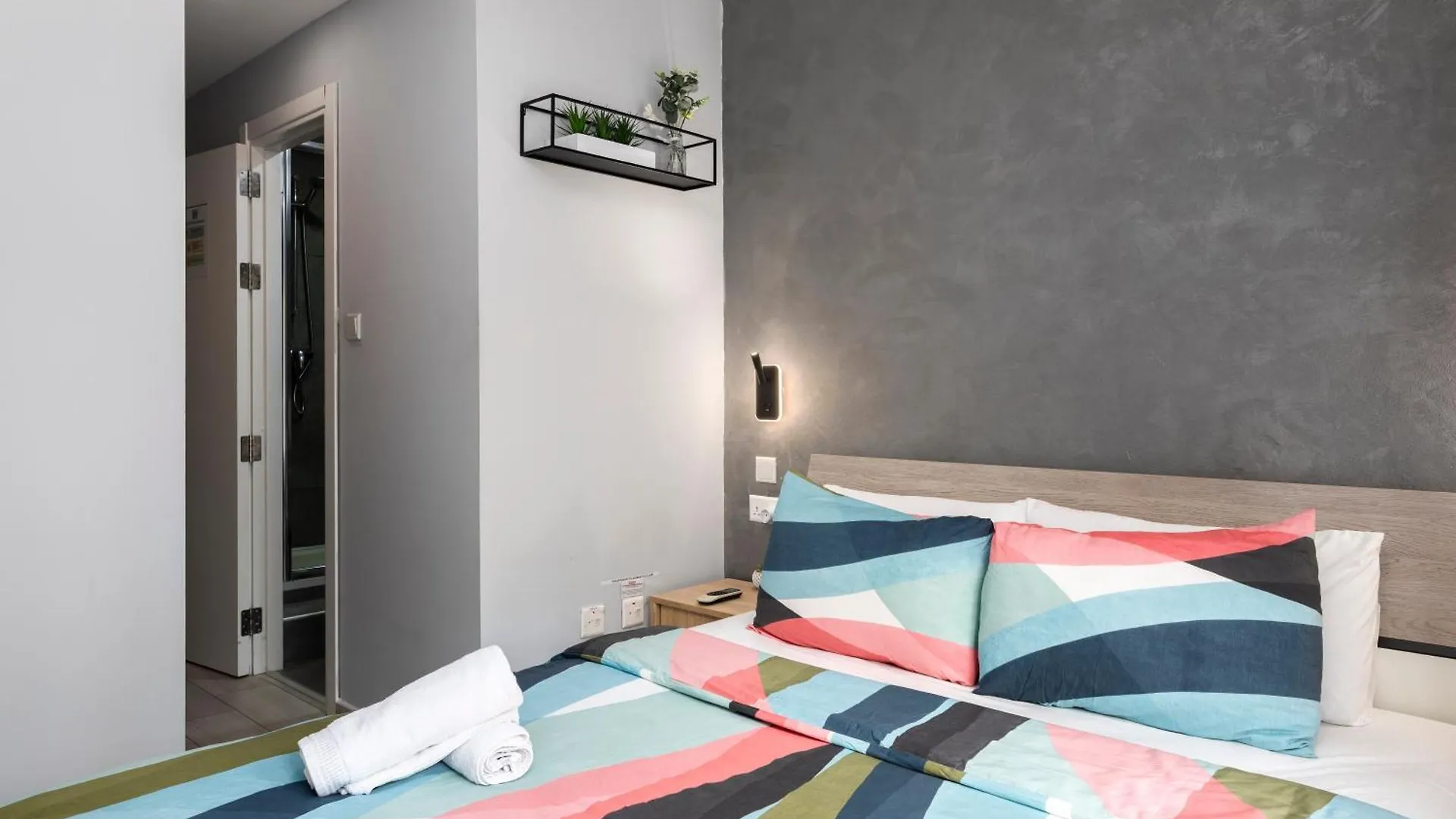 Modern 3 Bedroom & 3 Bathroom Apartment - Near Balluta Bay San Giuliano Malta