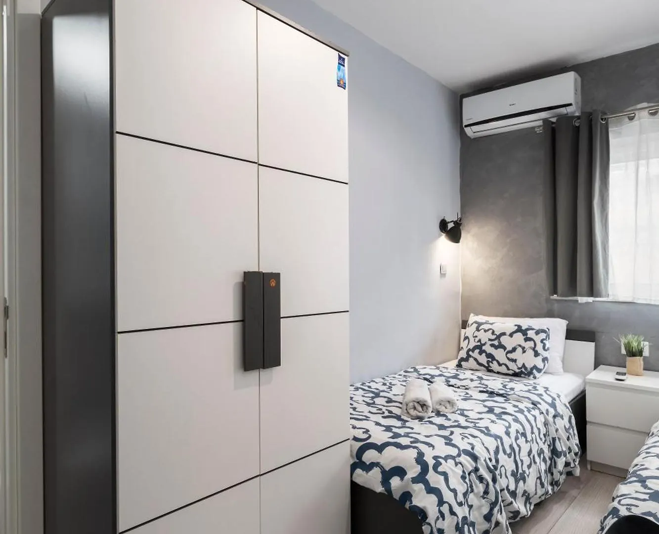 Modern 3 Bedroom & 3 Bathroom Apartment - Near Balluta Bay San Giuliano