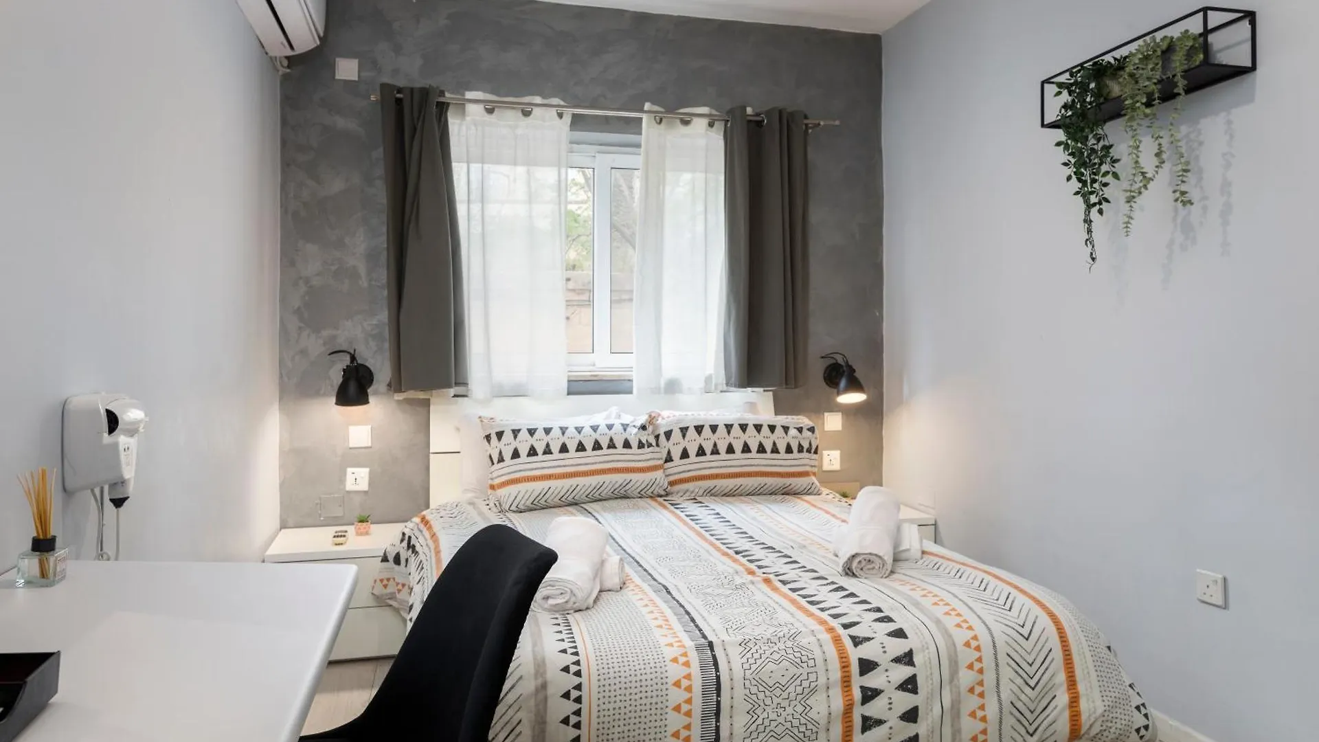 Modern 3 Bedroom & 3 Bathroom Apartment - Near Balluta Bay San Giuliano