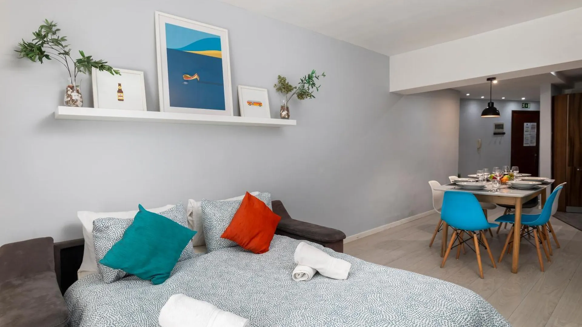 Modern 3 Bedroom & 3 Bathroom Apartment - Near Balluta Bay San Giuliano