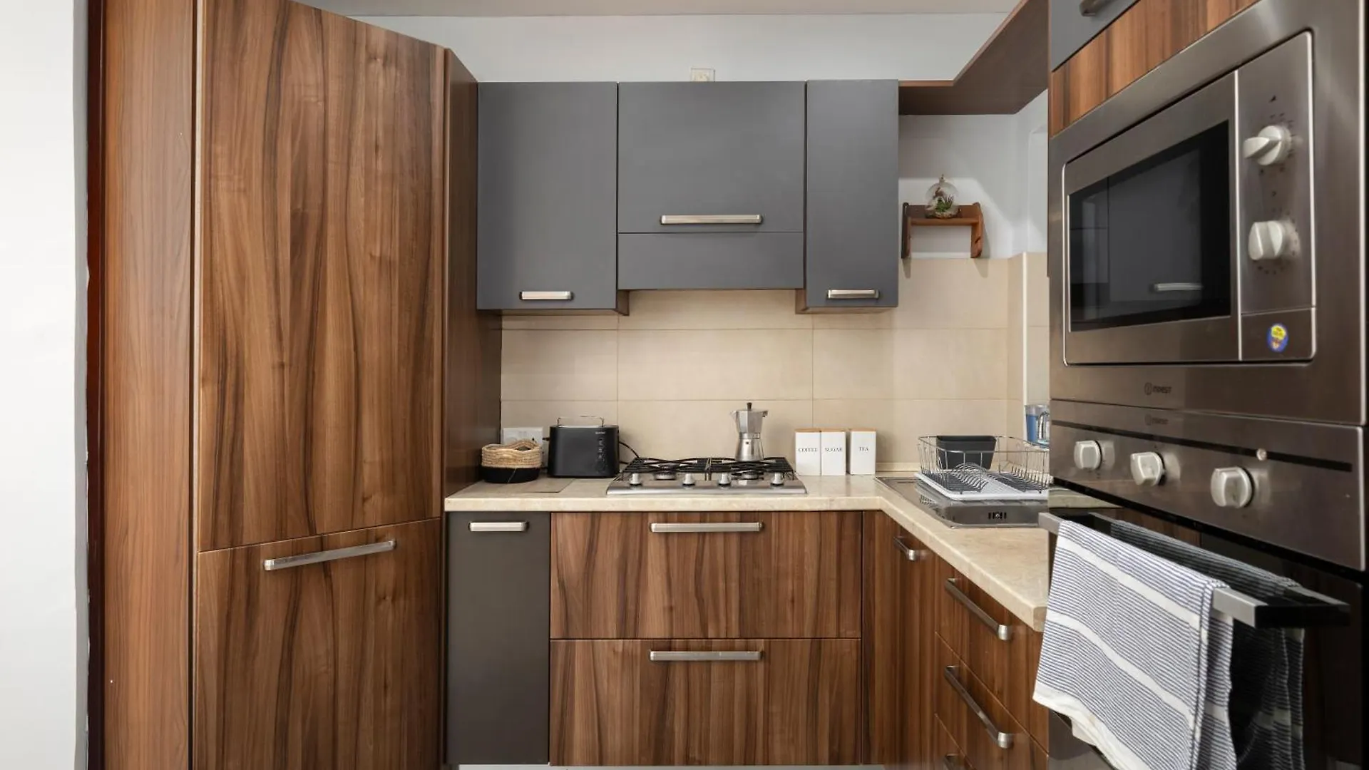Modern 3 Bedroom & 3 Bathroom Apartment - Near Balluta Bay San Giuliano