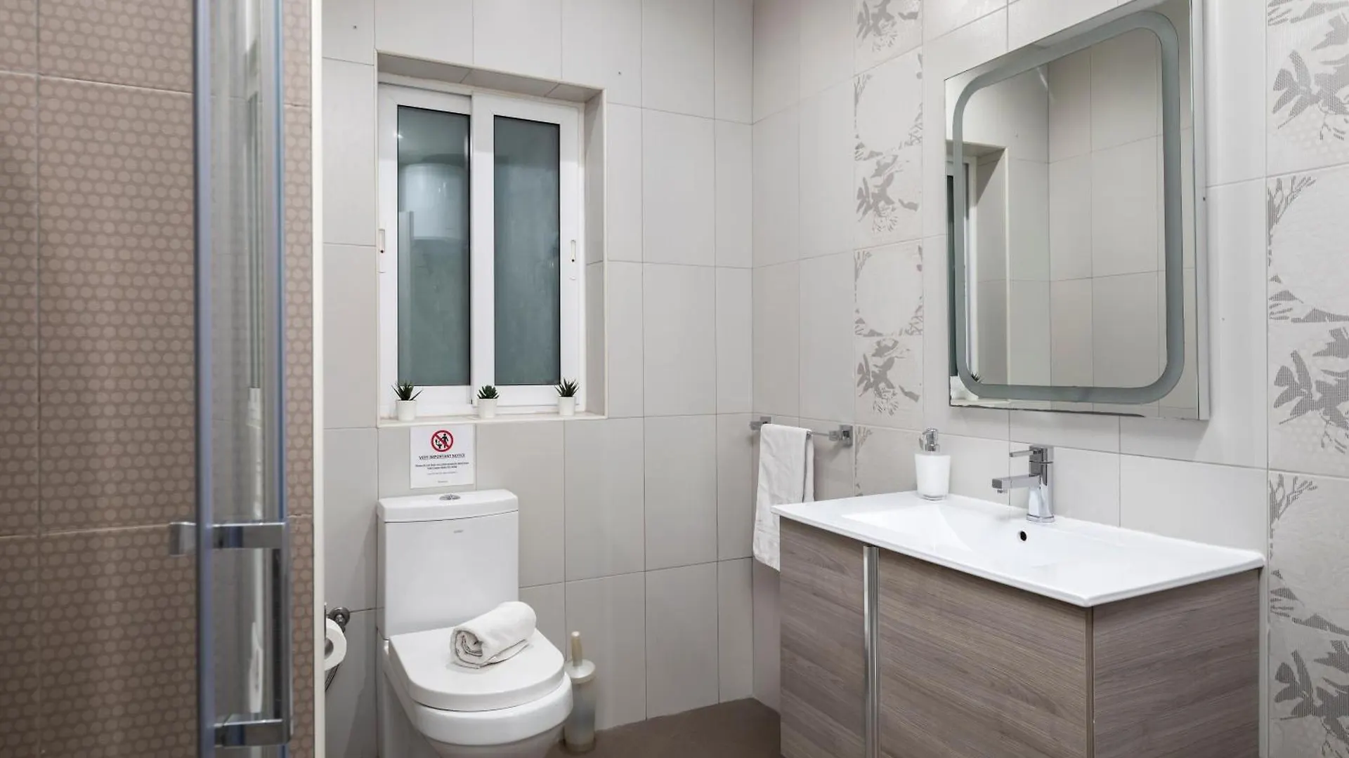 Modern 3 Bedroom & 3 Bathroom Apartment - Near Balluta Bay Saint Julian's 0*,  Μάλτα